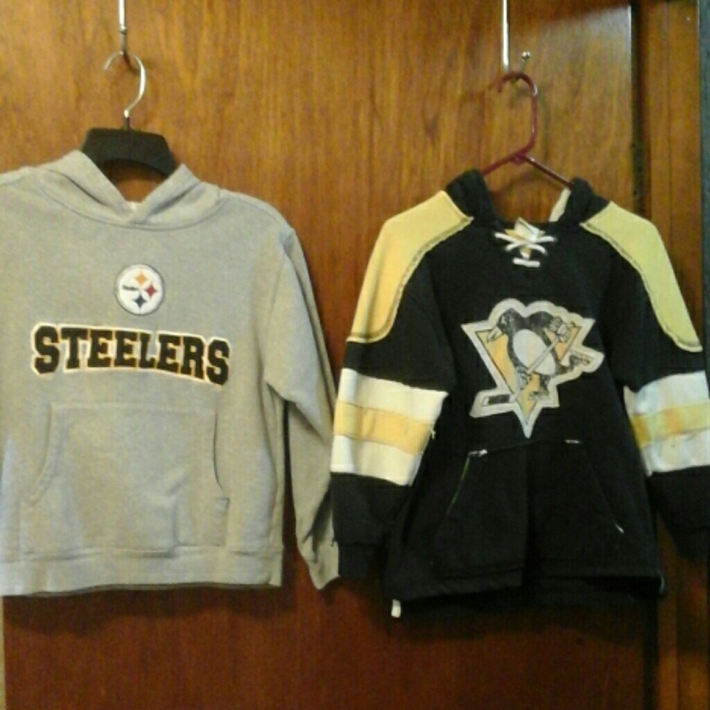 2 Hoodies Penguins &Steelers